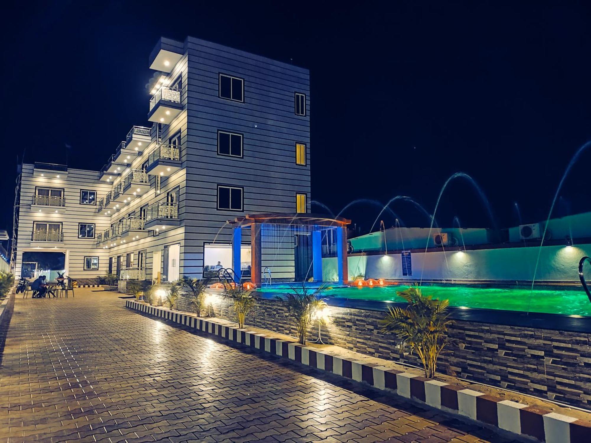 The Triton Beach Resort Мандармани Экстерьер фото